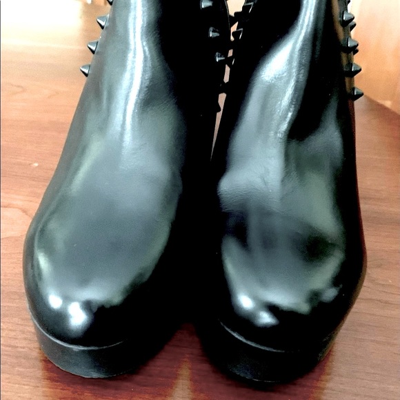Shiny Black Italian real leather boots with platform black spikes block heels 10 - Picture 3 of 11